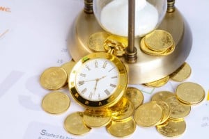 Turning gold jewelry into cash is time well spent at Casino Pawn & Gold!